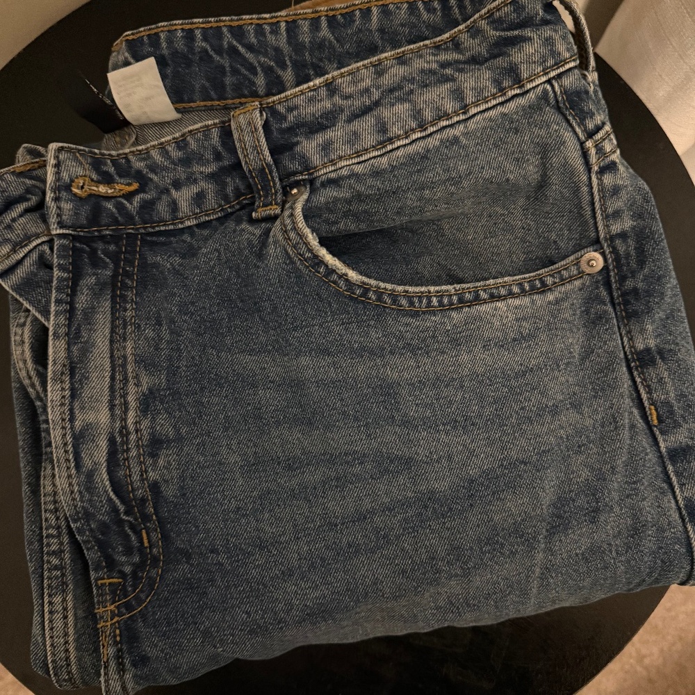Abercrombie High Rise Wide Leg Jeans- Curvy Fit